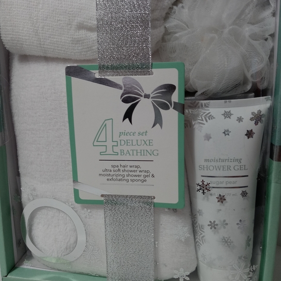 Goldessence 4 Pc Spa Set NIB - Picture 4 of 5